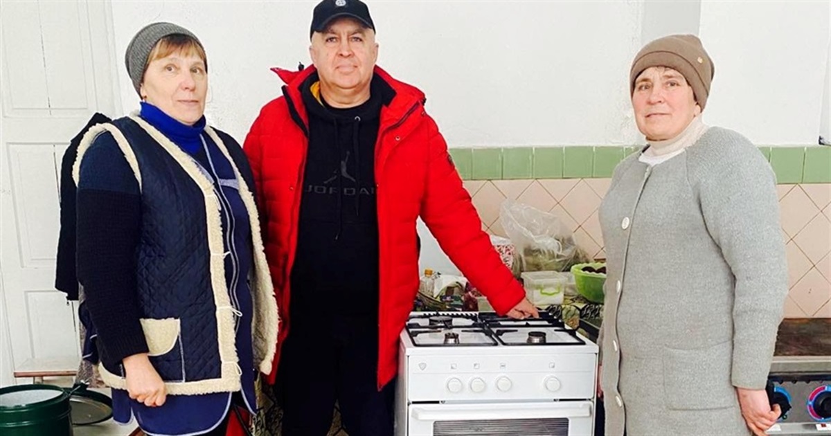 Новини воєнного часу. Старокостянтинівщина. Допомога військовим, шахраї у ділі, покарання за злочин