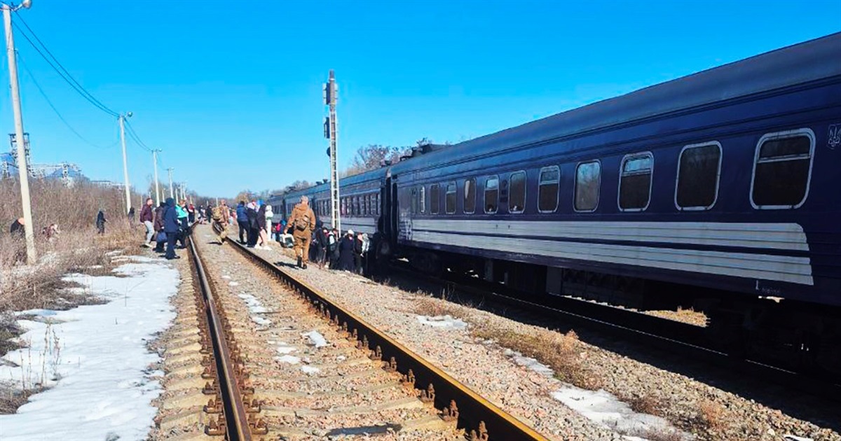 Українцям пояснили, в яких випадках поїзд не зупинятимуть під час тривог