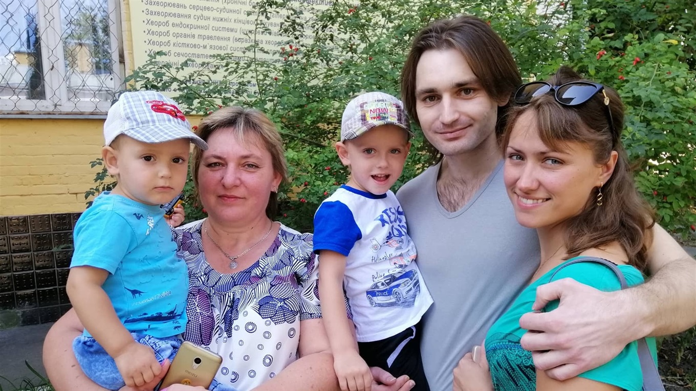 Мать освобожденного моряка – о первых днях с сыном, десяти месяцах ожидания и ностальгии о Донбассе