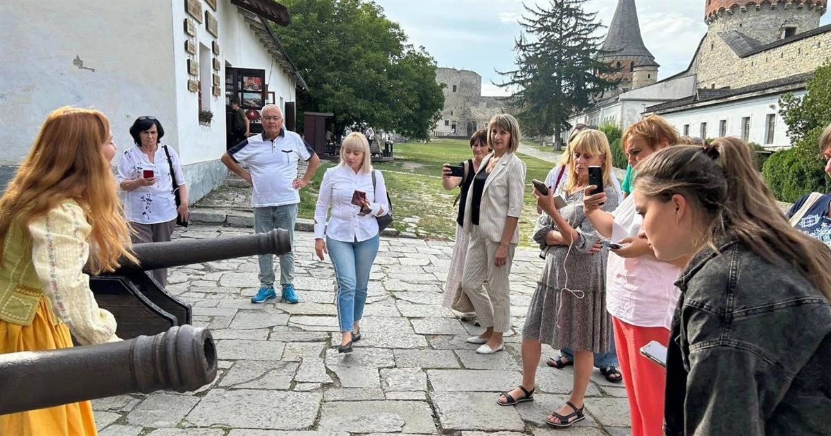 Кам'янець-Подільський — місто, що зберегло дух середньовіччя, стало місцем прихистку і духовності
