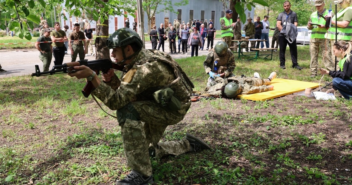 На Хмельниччині провели перші обласні змагання з предмета «Захист України»