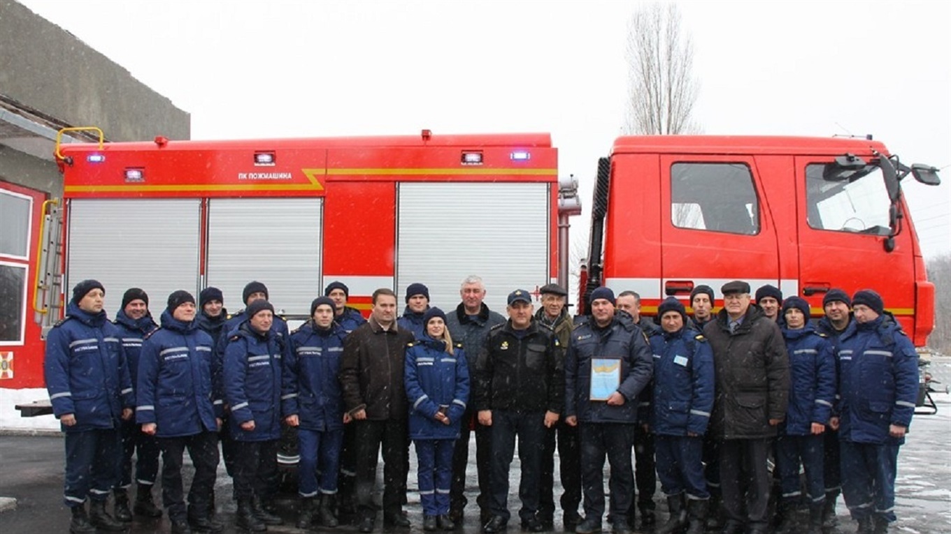 Калинівські рятувальники отримали нового автомобіля та пожежне обладнання