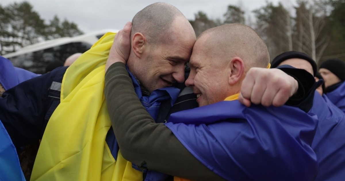 Україна повернула з полону 200 захисників. Деякі з них були у російських в'язницях по 4 роки