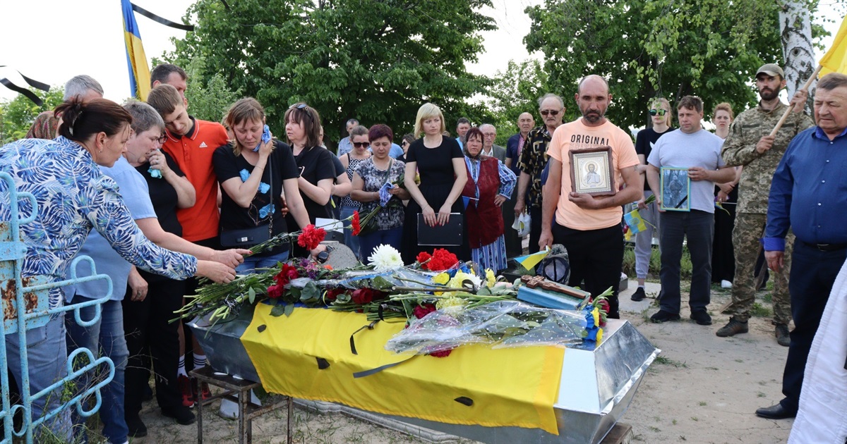 Перепоховання Героя: додому на щиті повернувся захисник Андрій Яровий (ВІДЕО)