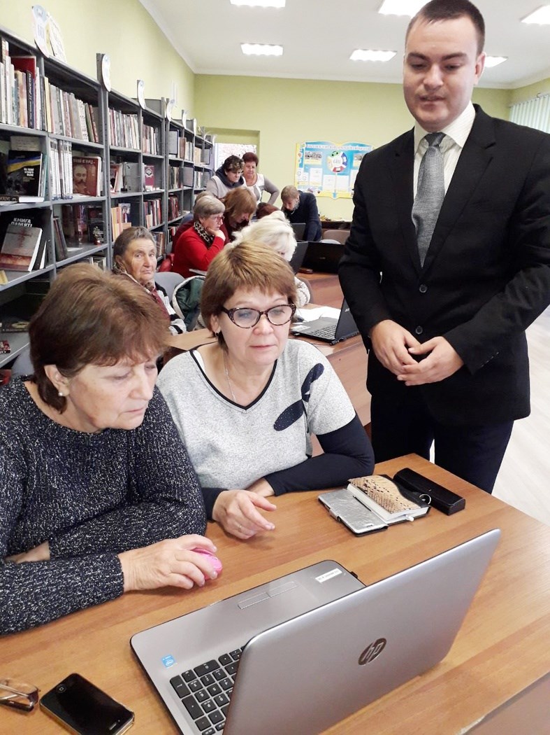 Бібліотечно-інформаційний центр Новоекономічного запрошує до університету третього віку 
