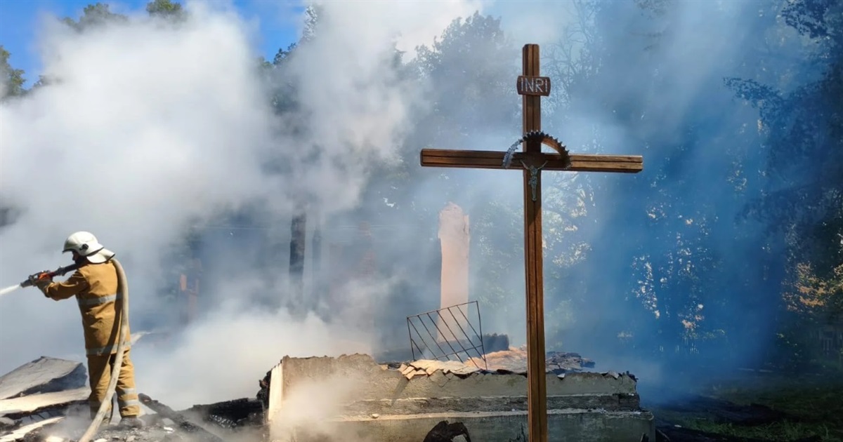 Після пожежі, яка знищила костел на Звягельщині, богослужіння відбуваються в будівлі дитсадка