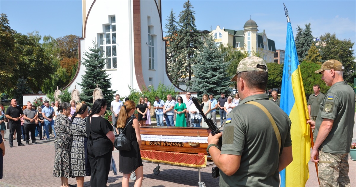 Чортків’яни зустріли тіло воїна, якому війна підірвала здоров’я