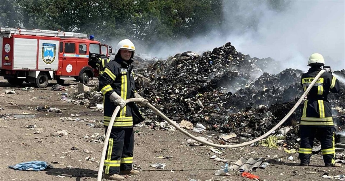 Поліціянти і шахтарі на пенсії як добровольці. Як працює Покровська муніципальна служба правопорядку