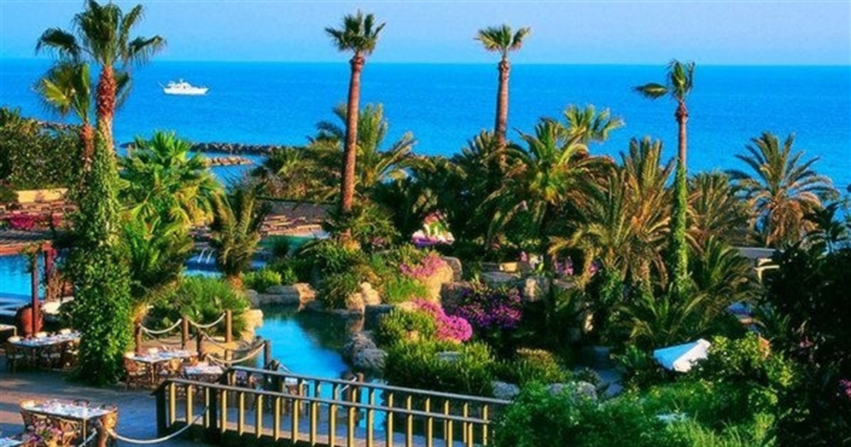 Відпочинок на Кіпрі 2026 під загрозою. Туристи масово скасовують броні — чому так?