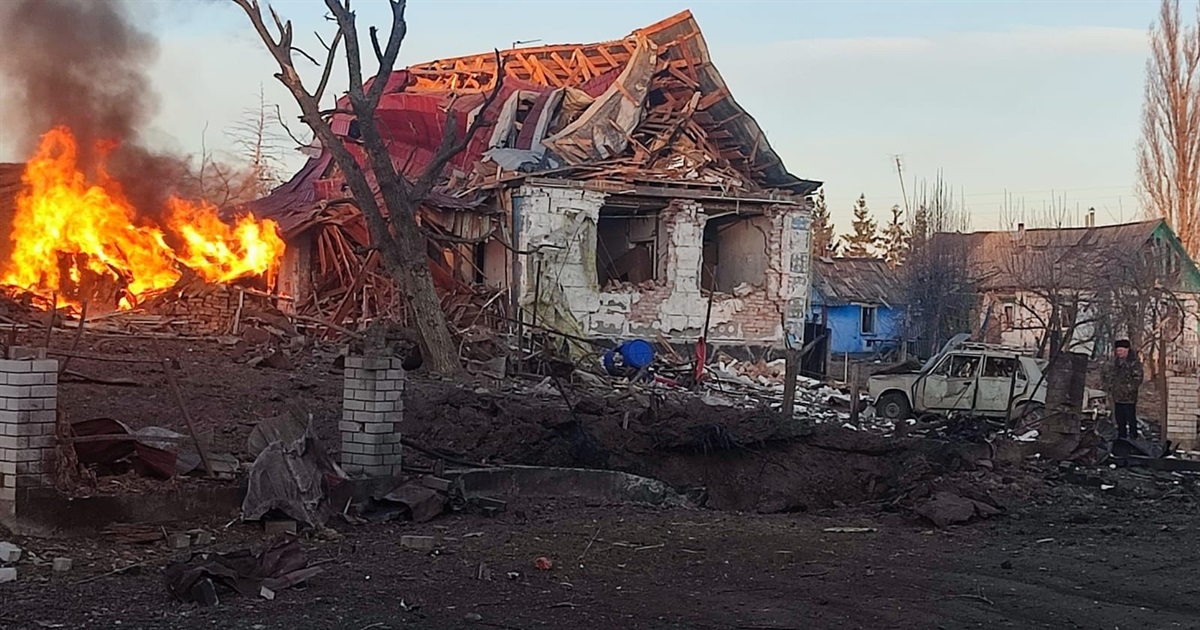Внаслідок нічного російського обстрілу на Житомирщині є пошкодження будівель та постраждалі