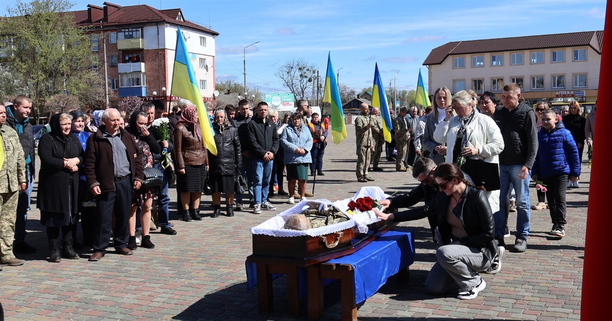 У Сарнах попрощалися з солдатом Станіславом Корінцем