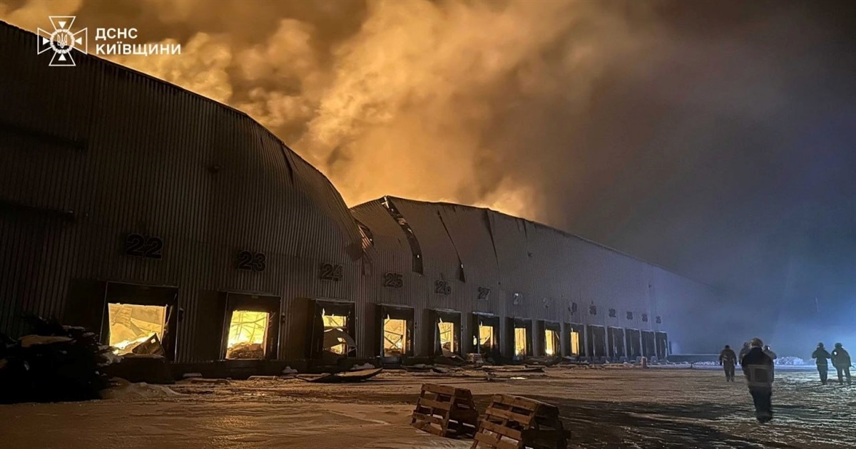 На Бориспільщині внаслідок атаки пошкоджено складські приміщення й логістичний центр підприємства