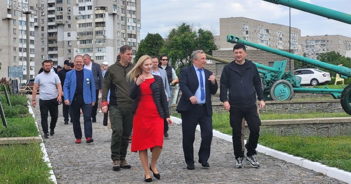 Південноукраїнськ відзначає п'ятдесятиріччя. Святкування почалось з ранку. ФОТОрепортаж