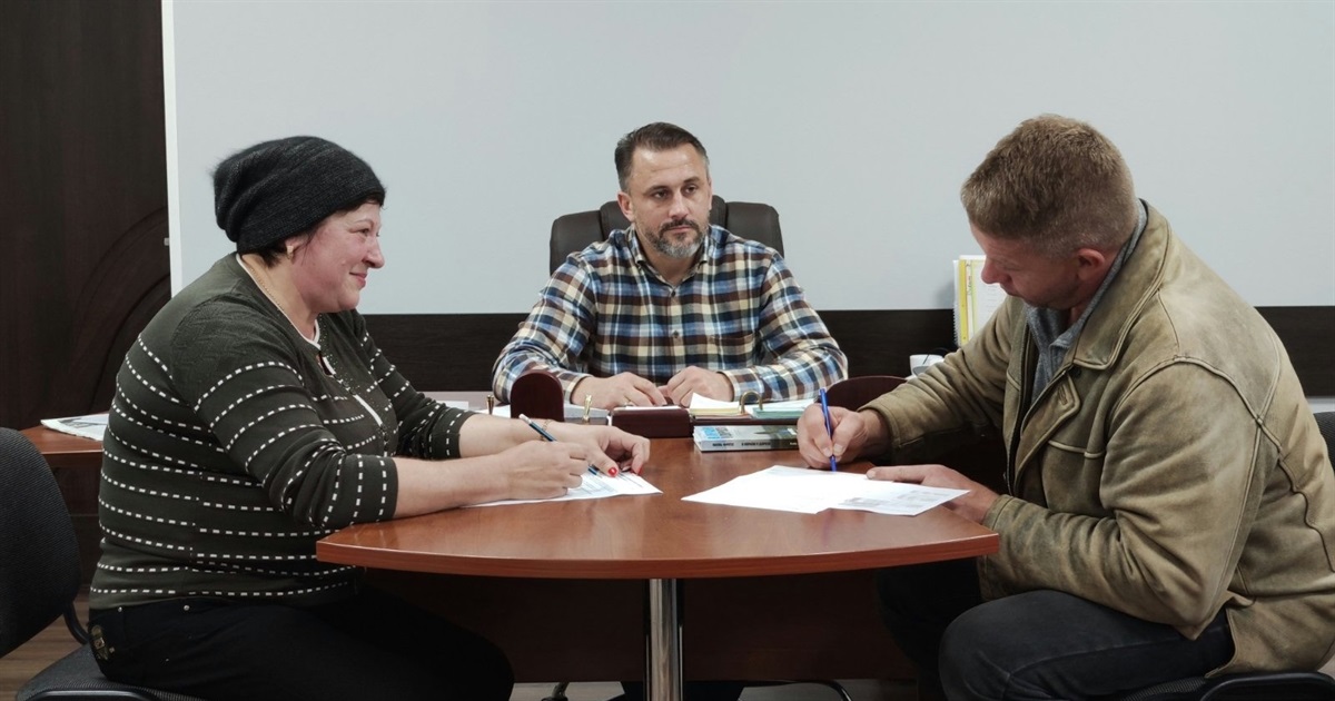 Предприниматели Попаснянской громады заключают договоры на вывоз мусора