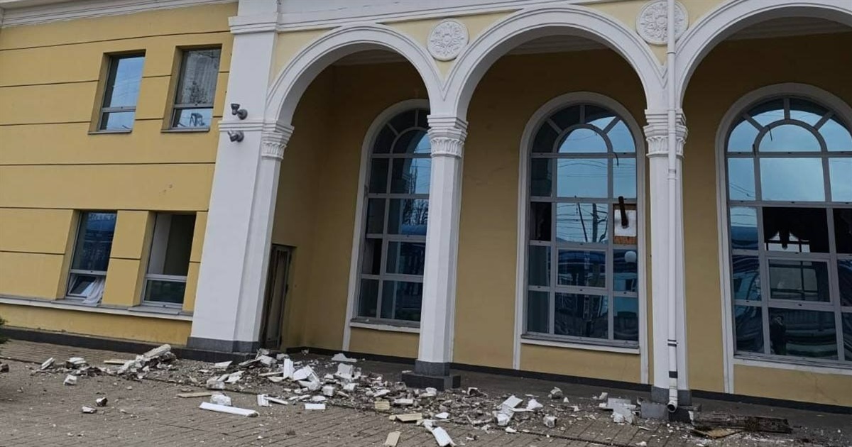 Армія РФ вдарила по залізниці у Слов’янську. Є четверо поранених — деталі (оновлюється)