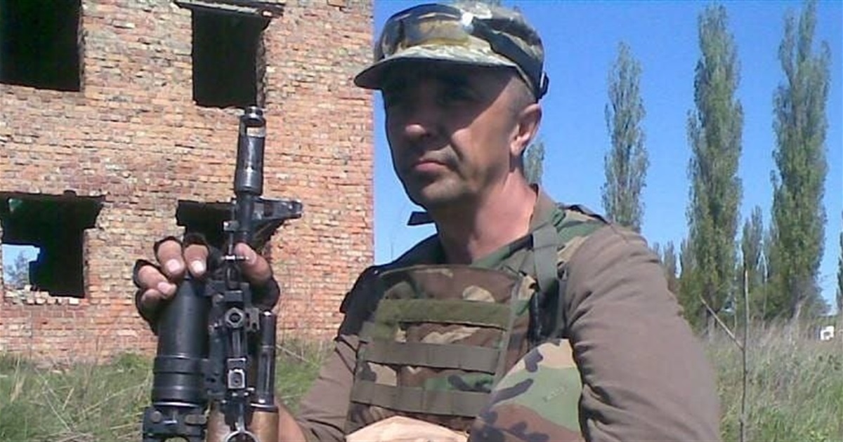 Війна змусила Володимира Сьоміна вдруге взяти до рук зброю. До цього ветеран АТО шив вироби зі шкіри
