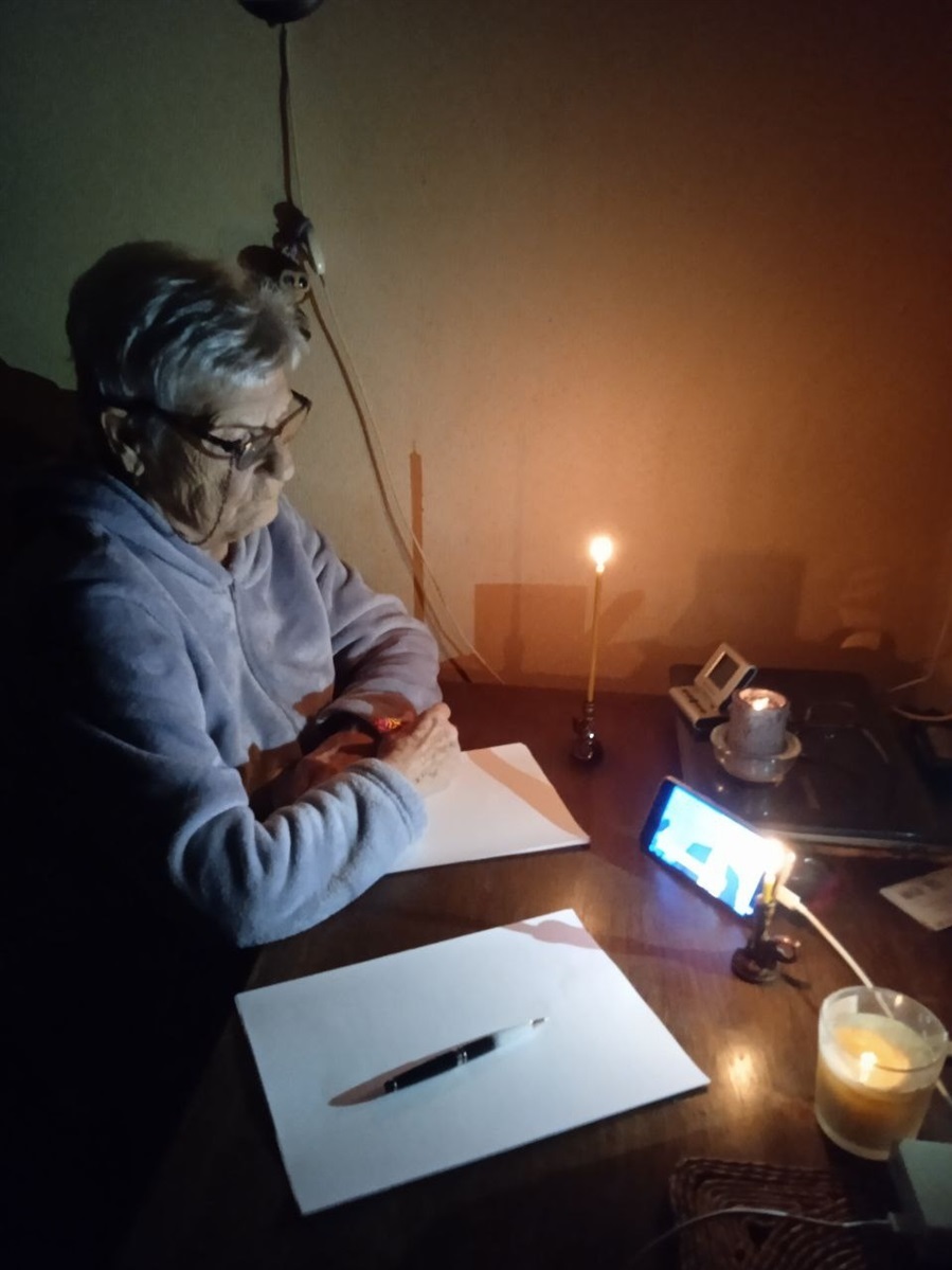 Жанна Миколаївна цьогоріч писала радіодиктант у Києві при світлі свічок