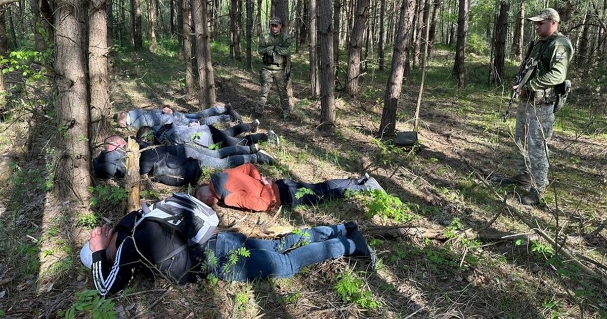 Прикордонники затримали чоловіків з Житомирщини — намагалися потрапити до ЄС, щоб працевлаштуватися