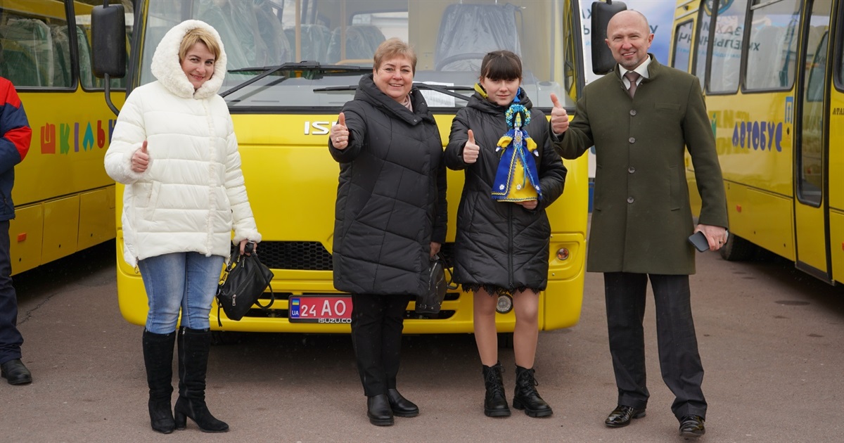 Городоччина отримала два шкільних автобусів. Скільки грошей за них заплатила громада