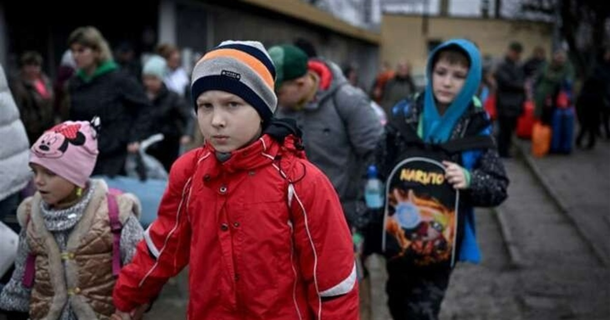 Нам треба волати на весь світ. У Києві презентували фільм про вкрадених росією дітей з Маріуполя