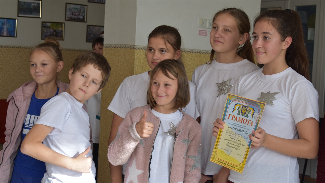 ТОП 11 цікавих моментів фестивалю “Молодь обирає здоров’я”, що пройшов у Нижніх Сірогозах