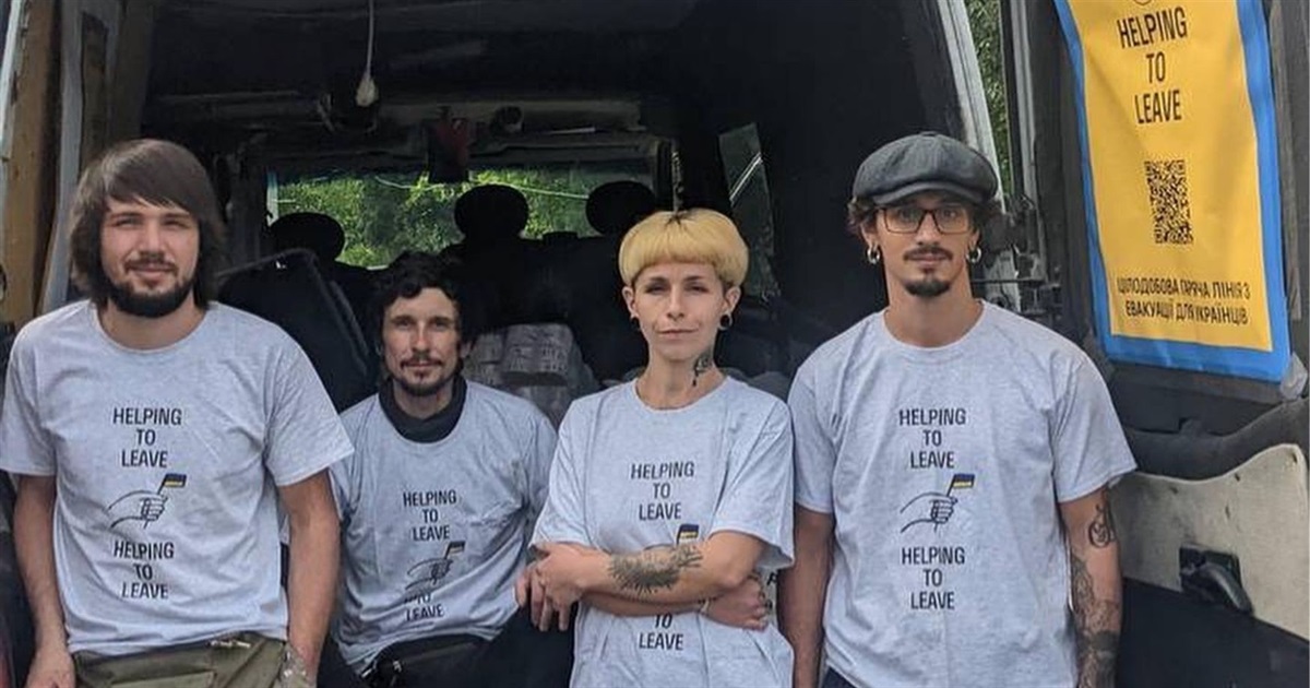 Як волонтери БФ "Helping to leave" допомагають евакуюватись депортованим до РФ українцям