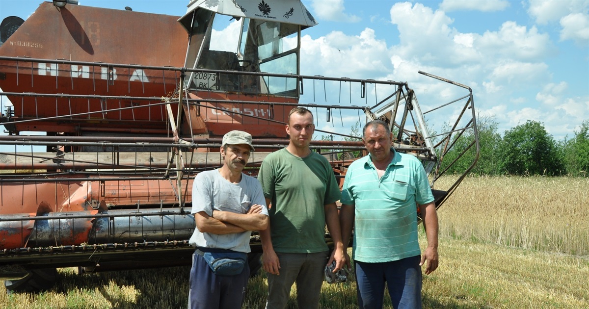 На Сарненщині стартували жнива: фоторепортаж