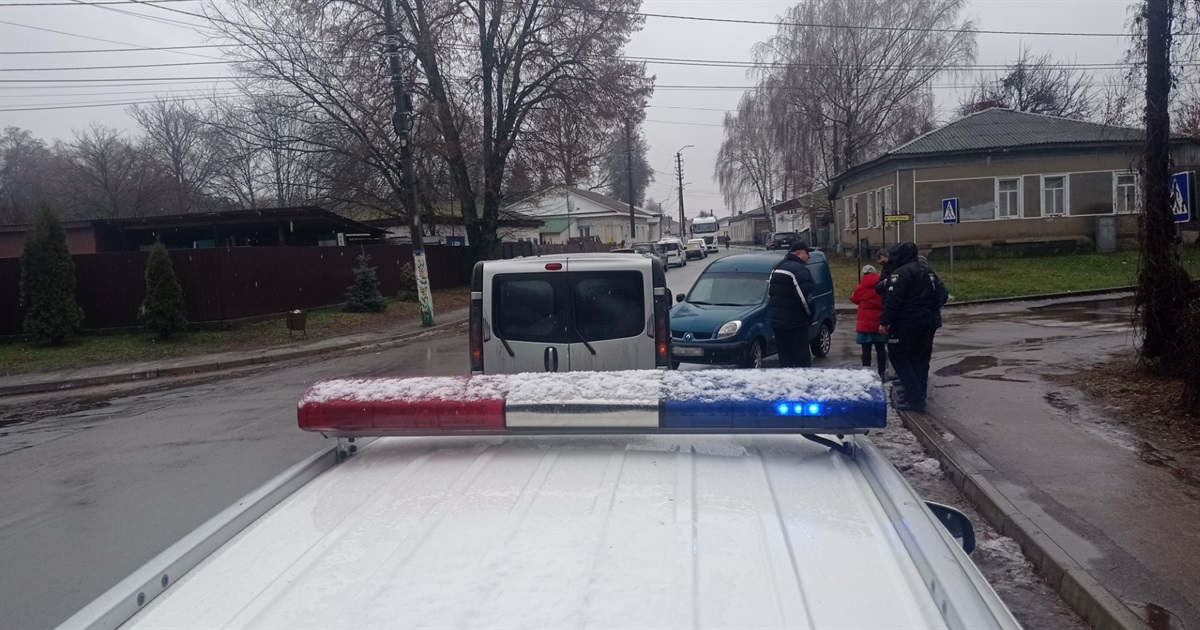 У Мені на перехресті вулиць Сергія Титаренка та Робітничої сталася автомобільна аварія