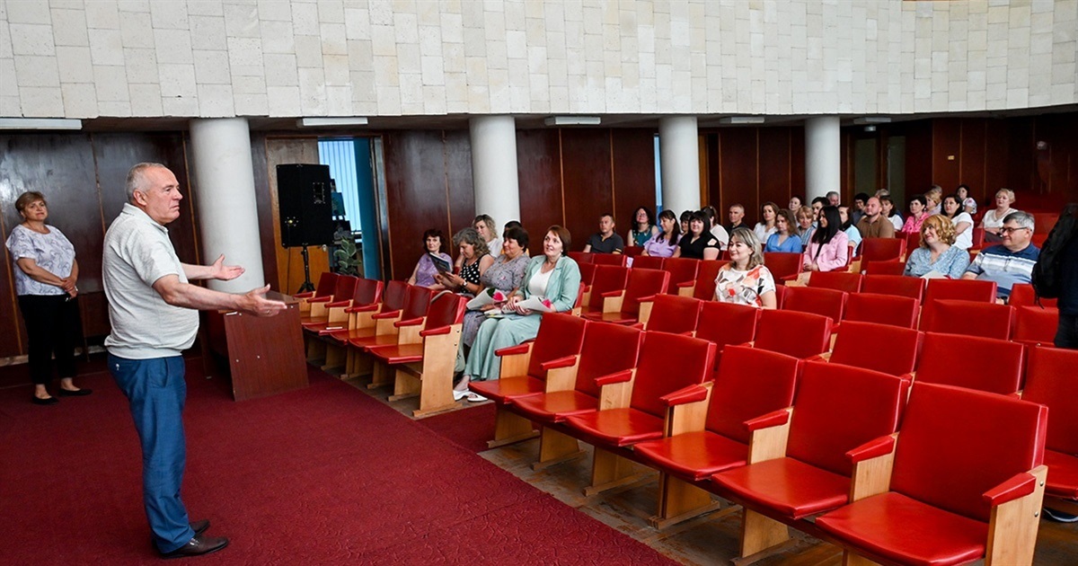 За сумлінну працю та відданість справі: у Кагарлику відзначили держслужбовців
