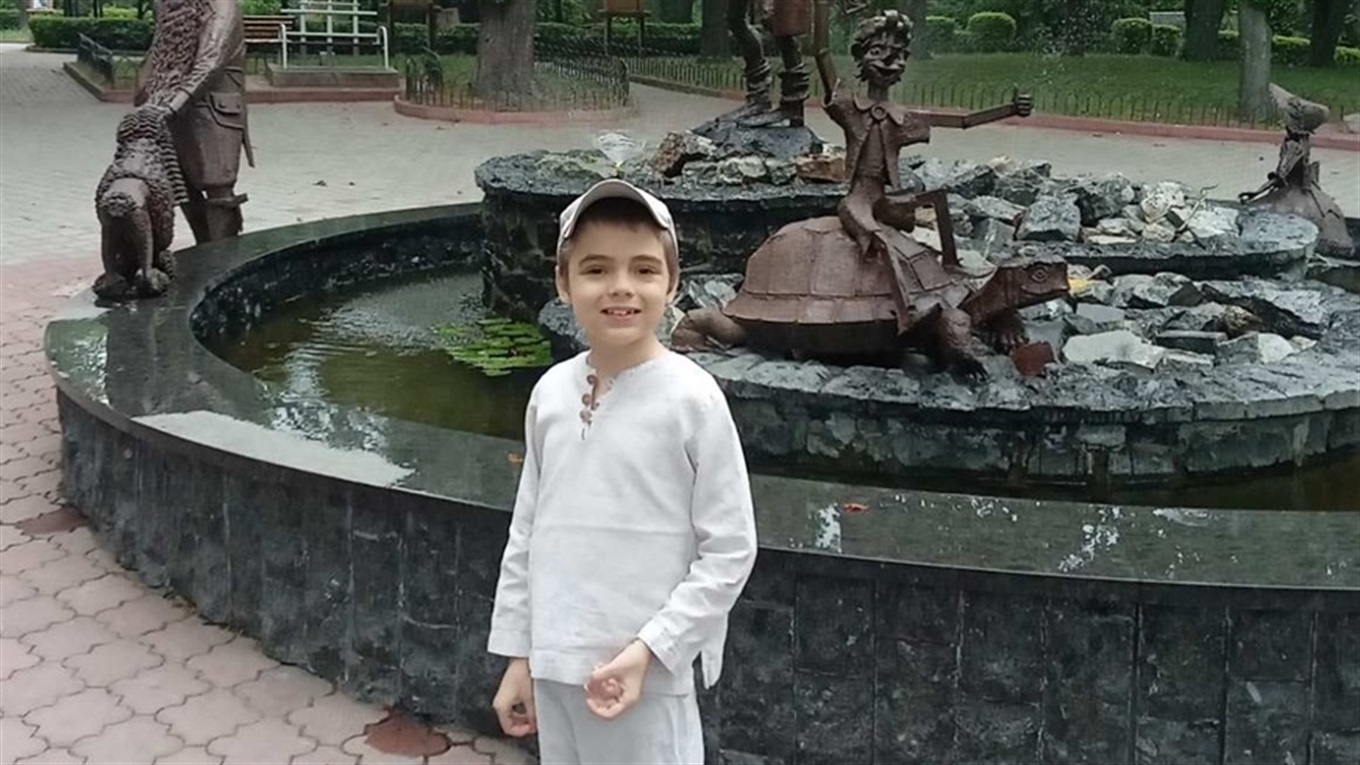 Помоги своим. Максиму из Мариуполя срочно нужна трансплантация печени