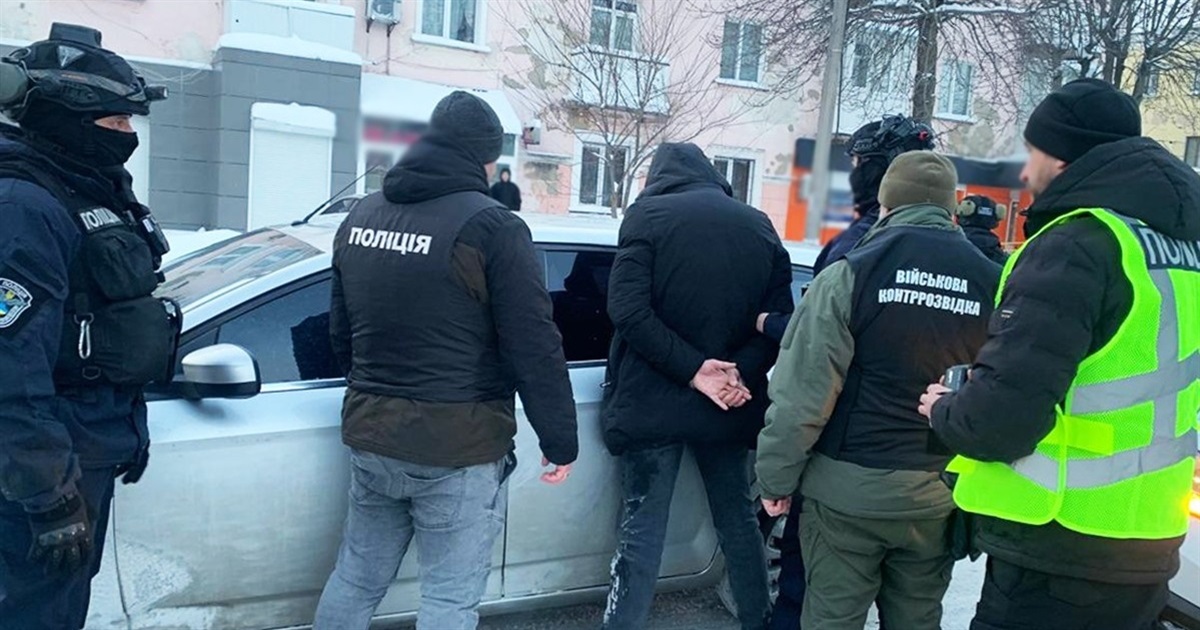 На Житомирщині затримали двох військовослужбовців ТЦК за хабарництво: коментар обласного ТЦК