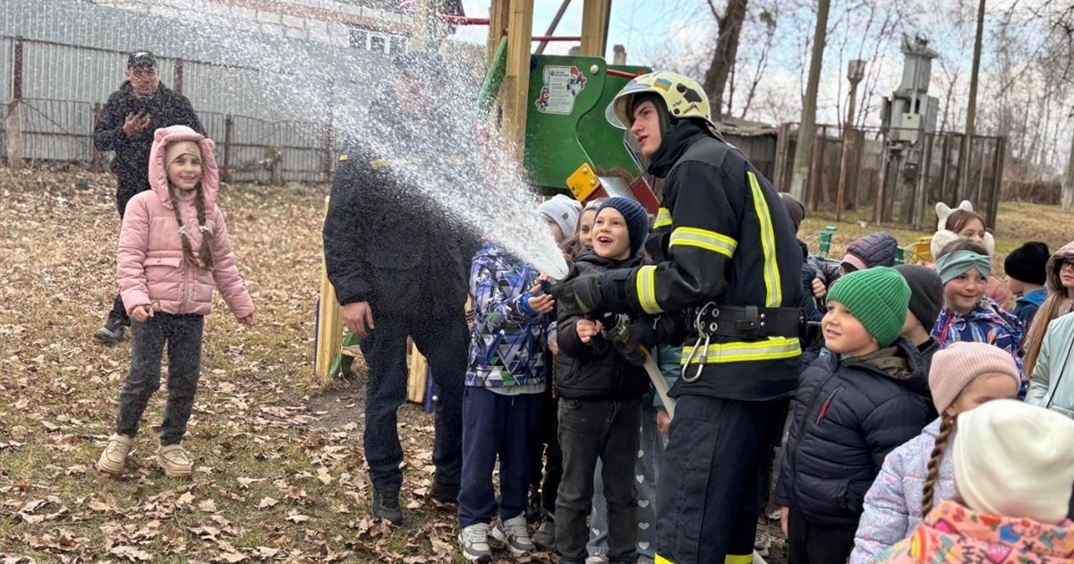 До учнів сільських гімназій Переяславської громади приїхав мобільний клас безпеки: чого навчалися?