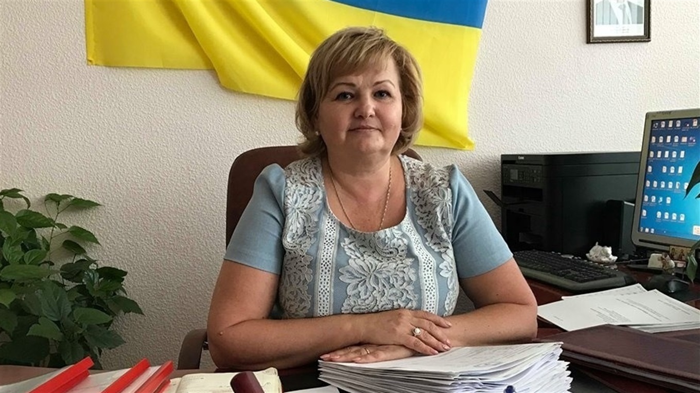 Суд поновив Людмилу Кодберг на посаді начальниці відділу освіти Волноваської РДА 