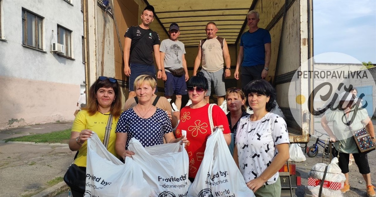 У Петропавлівці переселенці отримали гуманітарну допомогу від World Central Kitchen (ВІДЕО)