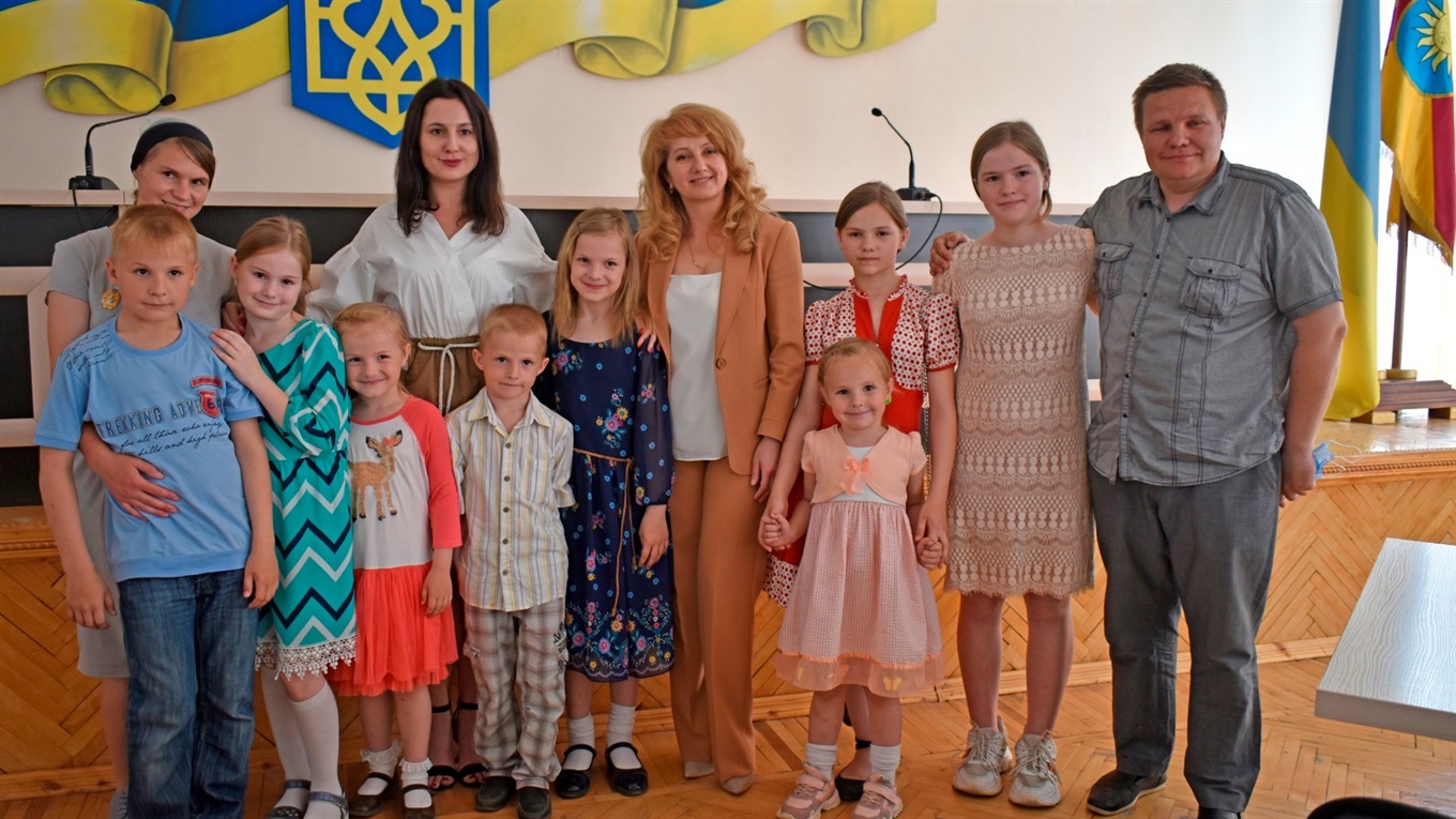 Дві жмеринчанки отримали звання «Мати-героїня»