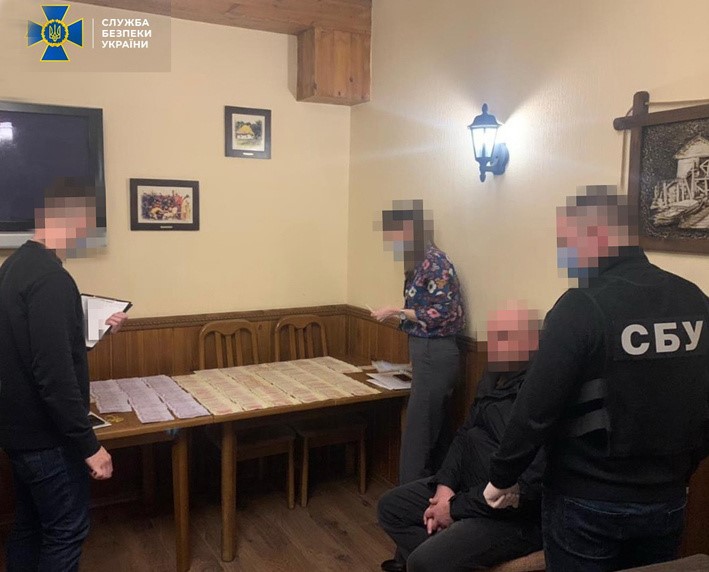 СБУ викрила депутата райради, який вимагав хабарі від комерсантів