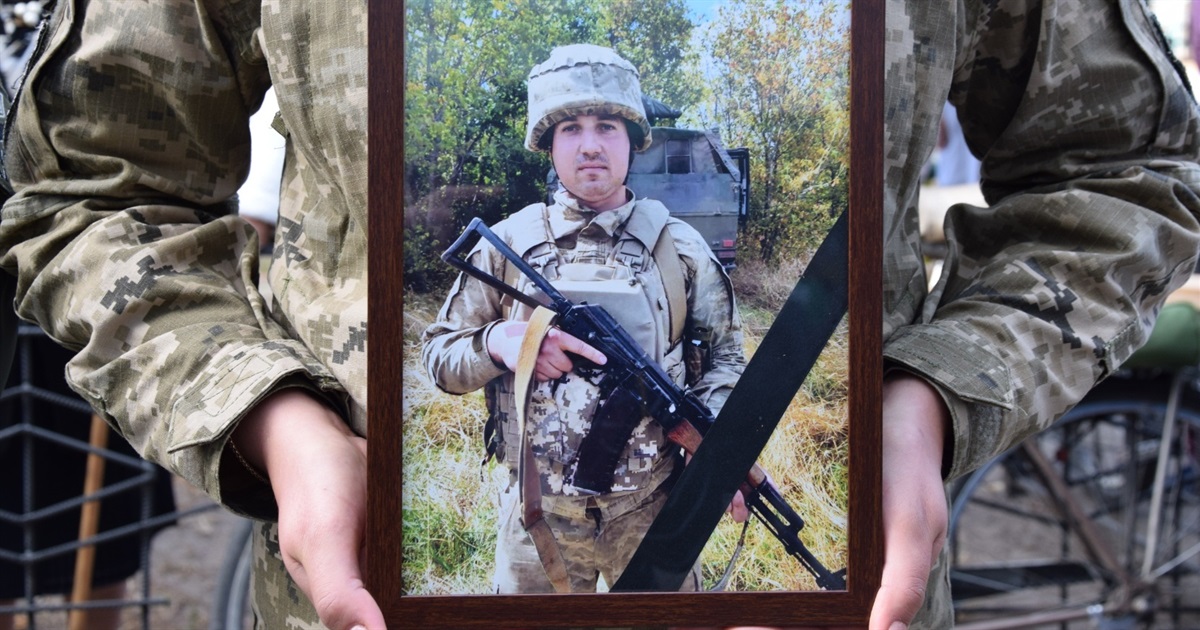 Посадив не один сад. Мріяв й про власний дім та сина... Нетішин попрощався із 30-річним Героєм
