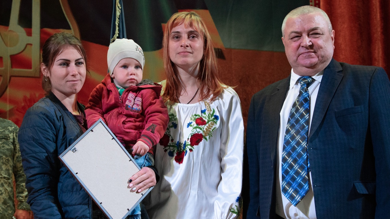 В районі відзначили захисників та вшанували пам'ять героїв: фоторепортаж