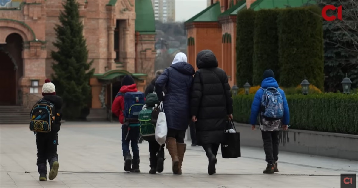 У Києві викрили підпільну школу УПЦ (МП). Частина її учнів "числиться" у Костянтинівській школі