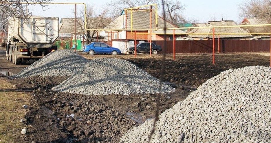У Покровській громаді розпочинається відсипка доріг 