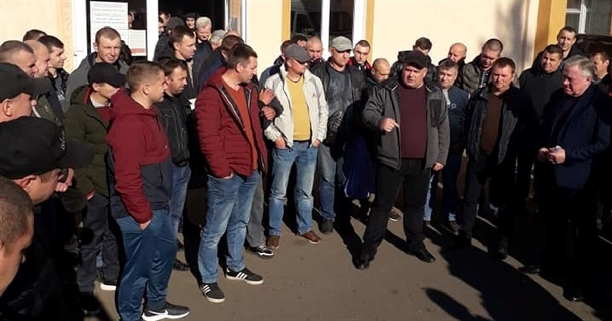 Колекти шахти "Степова" припинив роботу. Гірники вимагають негайного погашення зарплатних боргів