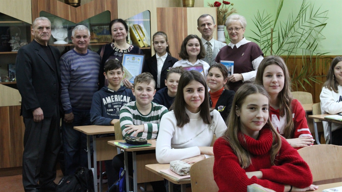 У світ вийшла нова книга ліцеїстів: перемоги жмеринчан в літературній премії імені Бурбело