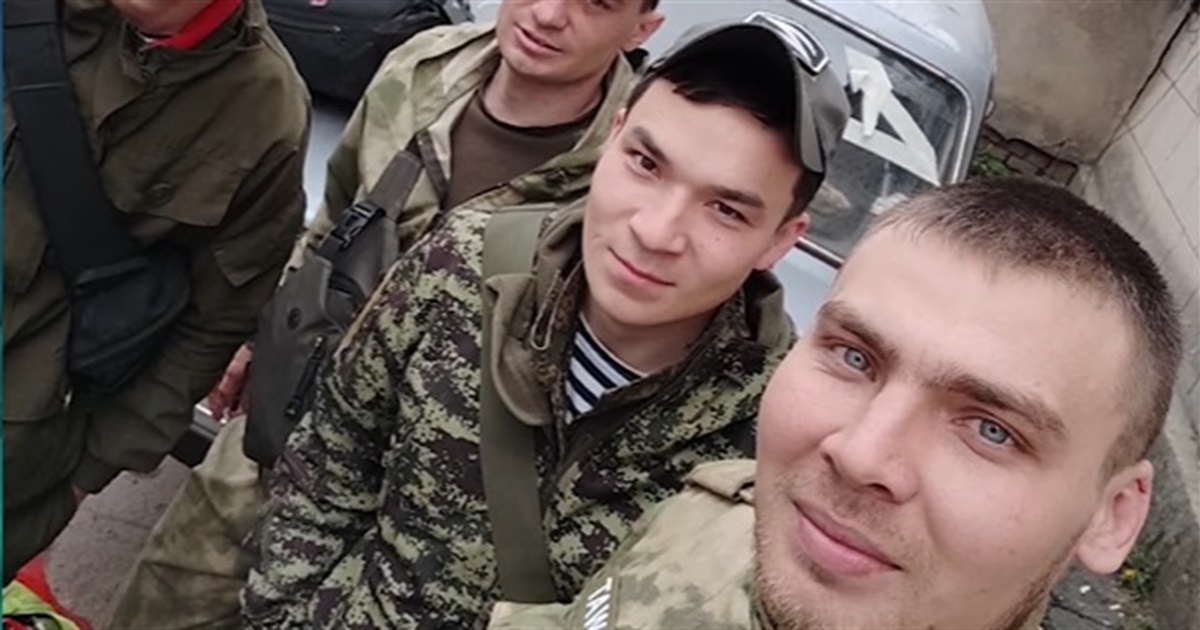 Це обличчя тих, хто знищує Маріуполь. Шістьох окупантів знайшли у соцмережах