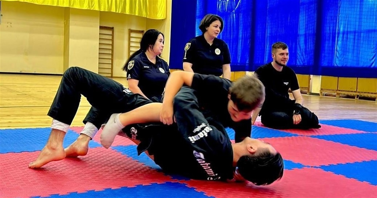 Відкритий килим з бразильського джиу-джитсу: спортивний захід у Звягелі