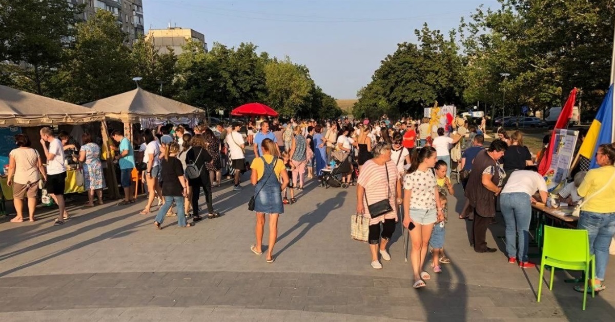 На аукціоні в Южному продали справжній херсонський кавун (ФОТО)