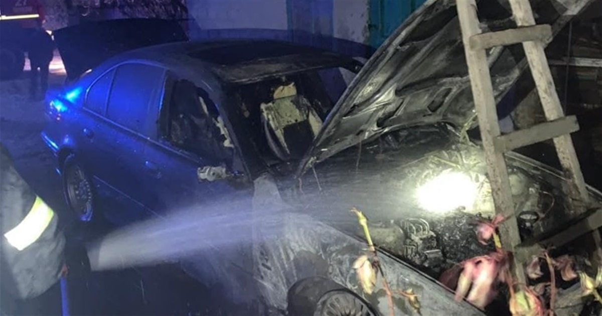 У Переяславі вночі горів автомобіль BMW (ФОТО)