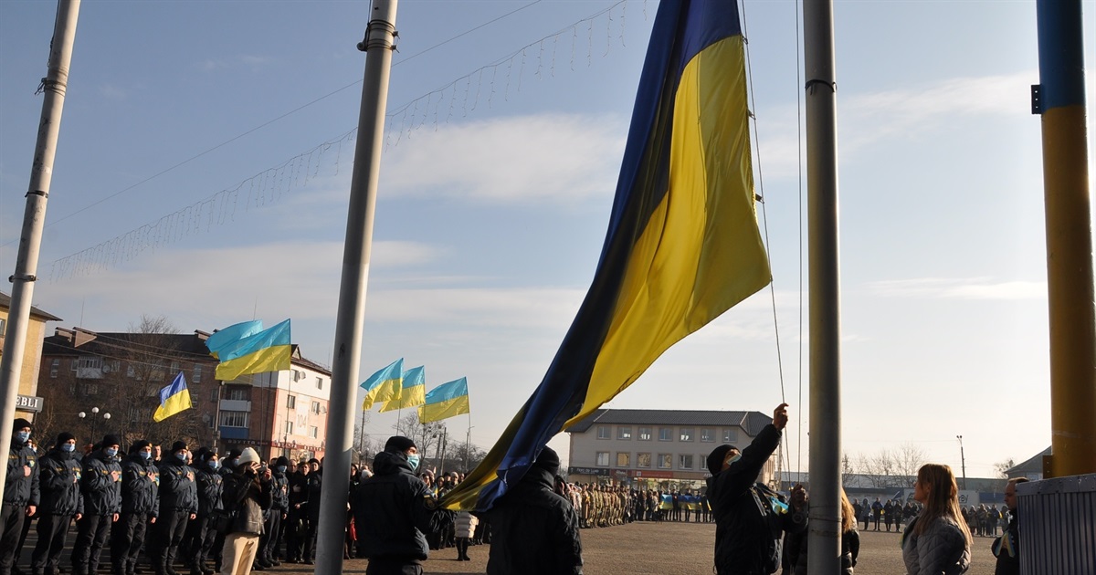 Гімн України виконували двічі: як у Сарнах відзначили День єднання