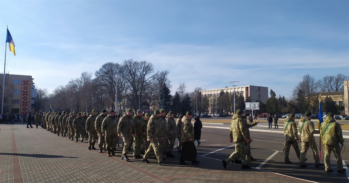 Сирены, комендантский час, укрытия, оружие и движение транспорта: Измаил на пятый день войны (видео)