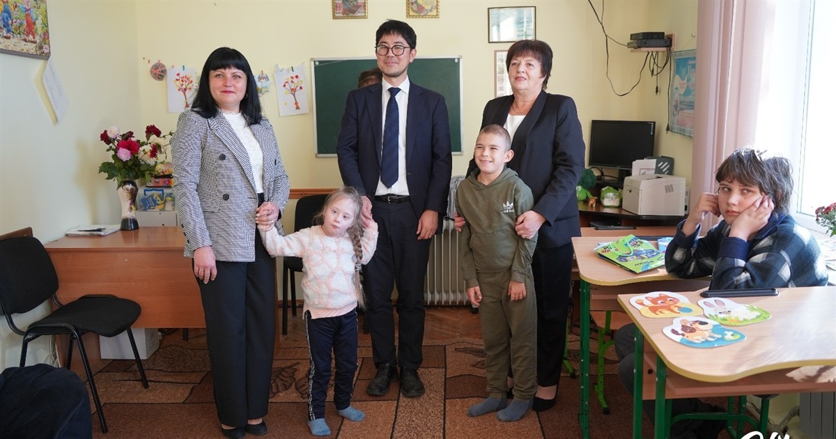 Городоцький Центр реабілітації відвідав Перший секретар Посольства Японії в Україні Міамото Томоакі
