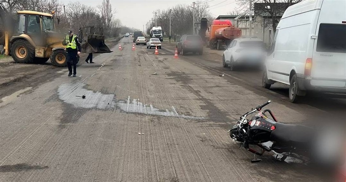 На Вознесенщині дорожні роботи закінчилися смертю мотоцикліста